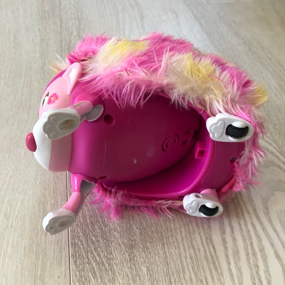 Zoomer Hedgiez Whirl Hedgehog with Lights, Sounds & Sensors - Picture 13 of 16